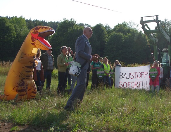 „Straßenbau-Dinosaurier“ Westumgehung Kümmersbruck