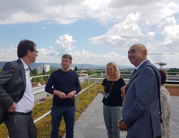 Besichtigung des neuen Fakultätsgebäudes