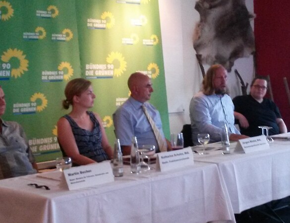 Podiumsdiskussion zum Thema „Keine Chance dem Rechtsextremismus“