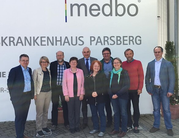 Grüne Bezirksräte besuchen die Forensische Klinik in Parsberg