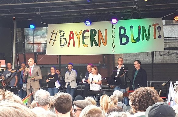 #Bayernbleibtbunt