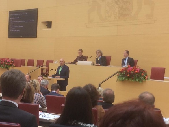 Mehr Demut im parlamentarischen Alltag