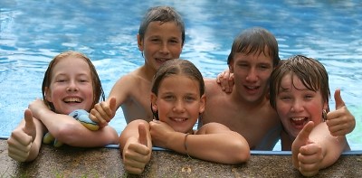 Frei- statt Trockenschwimmen – Schwimmfähigkeit an Bayerns Schulen verbessern