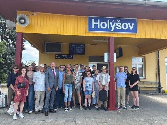 Zugfahrt über Domažlice nach Holýšov