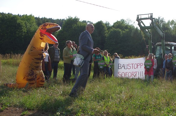 „Straßenbau-Dinosaurier“ Westumgehung Kümmersbruck