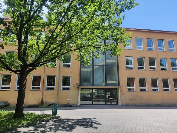 Junge Menschen im Gespräch mit der Politik
